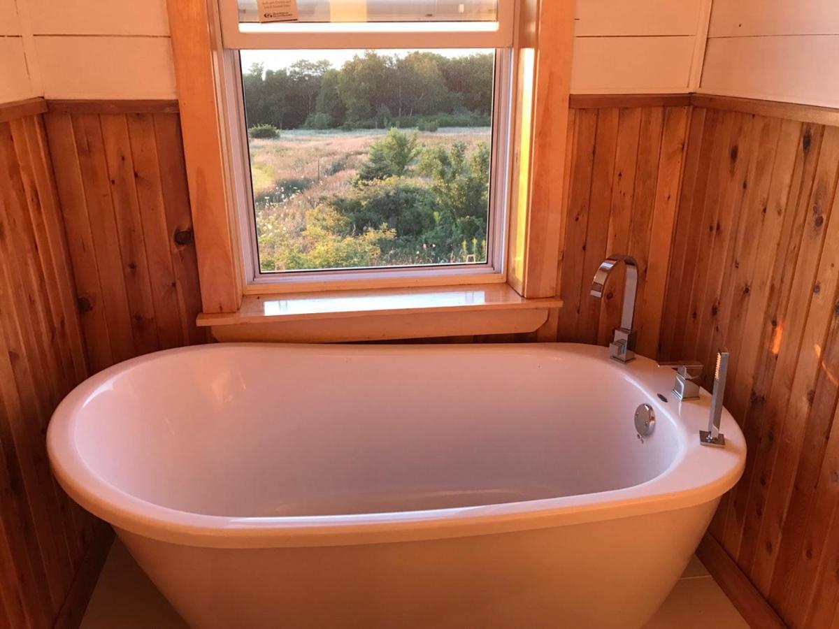 Maregold Centre - Juniper Cabin And Rose Cabin Victoria Beach Екстериор снимка