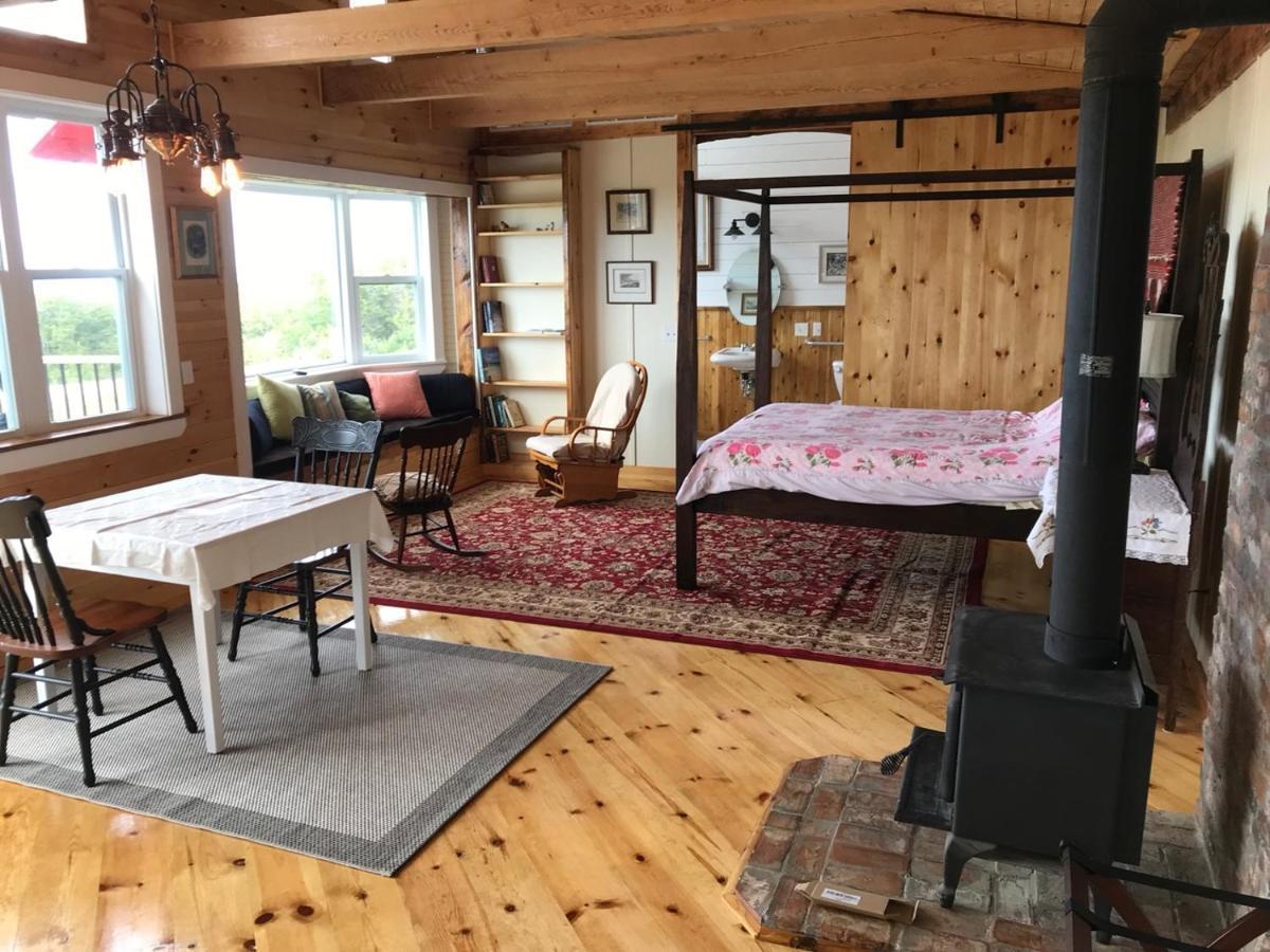 Maregold Centre - Juniper Cabin And Rose Cabin Victoria Beach Екстериор снимка